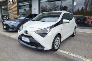 Toyota Aygo 1.0 72 CV x-play m-mt