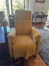 Poltrona reclinabile con batteria ricaricabile