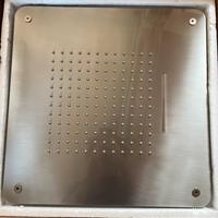 Soffione a muro per bagno