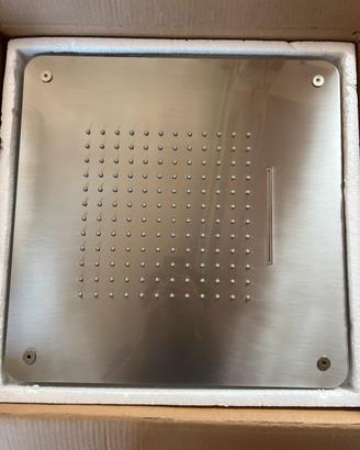 Soffione a muro per bagno