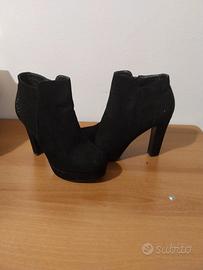 scarpe eleganti con tacco alto