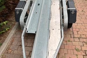 Rimorchio trasporto moto