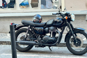 Kawasaki W 800 black edition