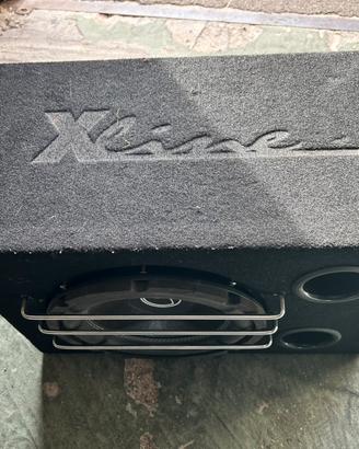 subwoofer amplificato per auto