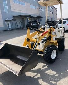 Minipala Yanmar V1 snodata, Targata con 550 ore.