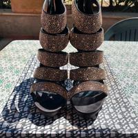 Scarpe con tacco alto