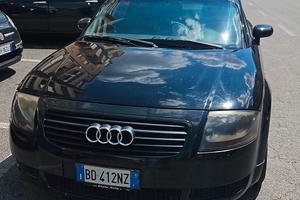 Audi  TT  mk1 1999