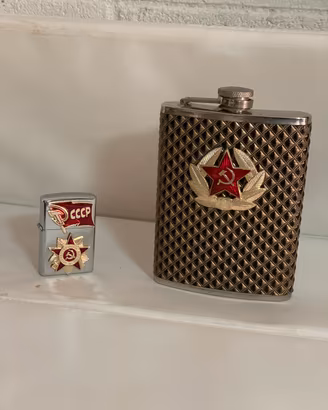 Set Fiaschetta e Accendino tipo Zippo URSS