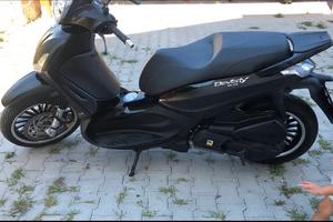 Beverly 300