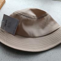 NUOVO cappello antipioggia beige