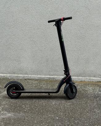 Monopattino elettrico E-SCOOTER X7