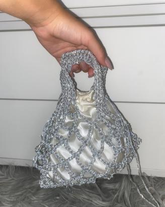 Borsa elegante all'uncinetto 