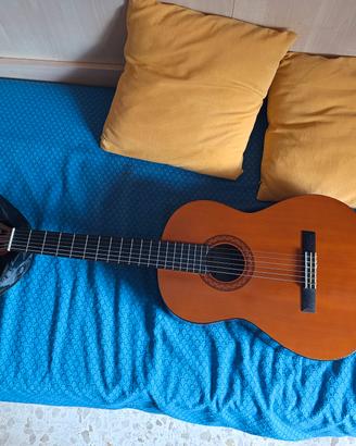 chitarra classica Yamaha 