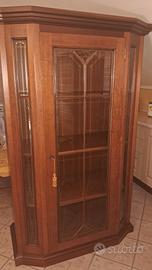 vetrinetta in legno con vetro lavorato 