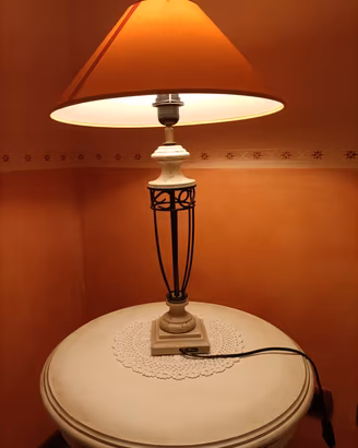 Lampada da tavolo, comodino,ecc 
