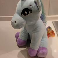 Pupazzo unicorno per bambine