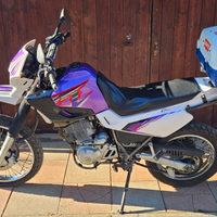 Moto Yamaha XT 600