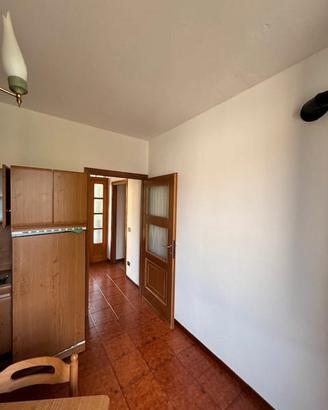 Bilocale con posto auto a Esino Lario