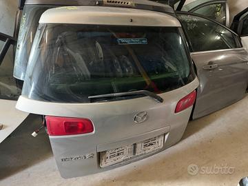 baule posteriore mazda 2
