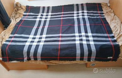 Sciarpa/scialle/coperta Burberry 100% Cashmere