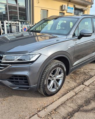 Volkswagen Touareg 3.0 V6 TDI SCR Elegance