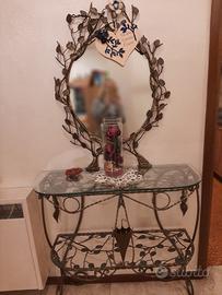 Tavolo di cristallo con specchiera in ferro battut