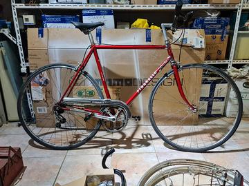 Bicicletta da corsa sport Pinarello Vintage