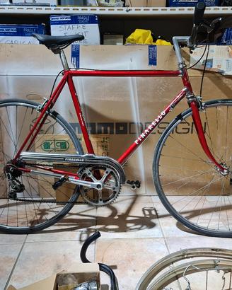 Bicicletta da corsa sport Pinarello Vintage