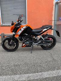 KTM Duke 125