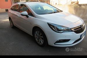 Opel Astra Tourer ( Automatica )