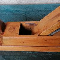 Pialla in legno