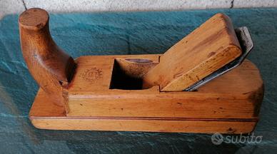 Pialla in legno