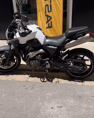 Yamaha MT03 660cc Akrapovic