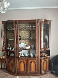 MOBILE A VETRINETTA IN LEGNO