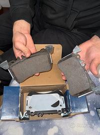 2 set pastiglie freni anteriori Bosch