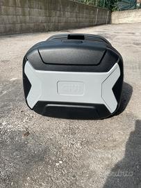 Valigie laterali givi