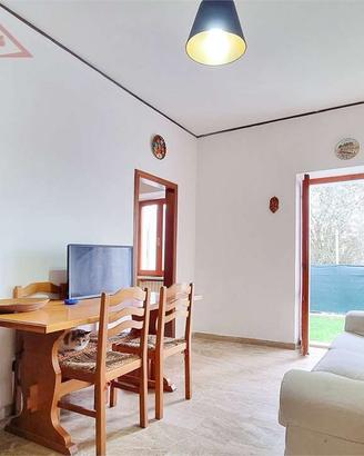 Cielo-terra con corte e mansarda: spazio, panorama