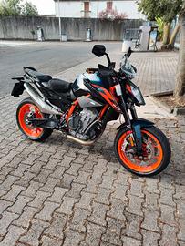 KTM 890 DUKE R