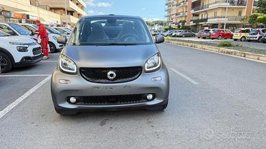 Smart ForTwo 90 0.9 T twinamic cabrio Prime LED NA