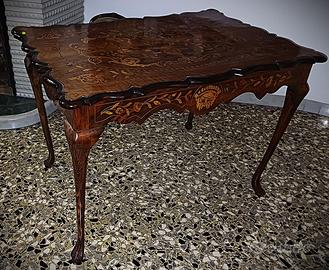 Tavolo olandese con 6 sedie in noce