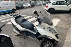 Scooter Piaggio MP3 125 HYBRID