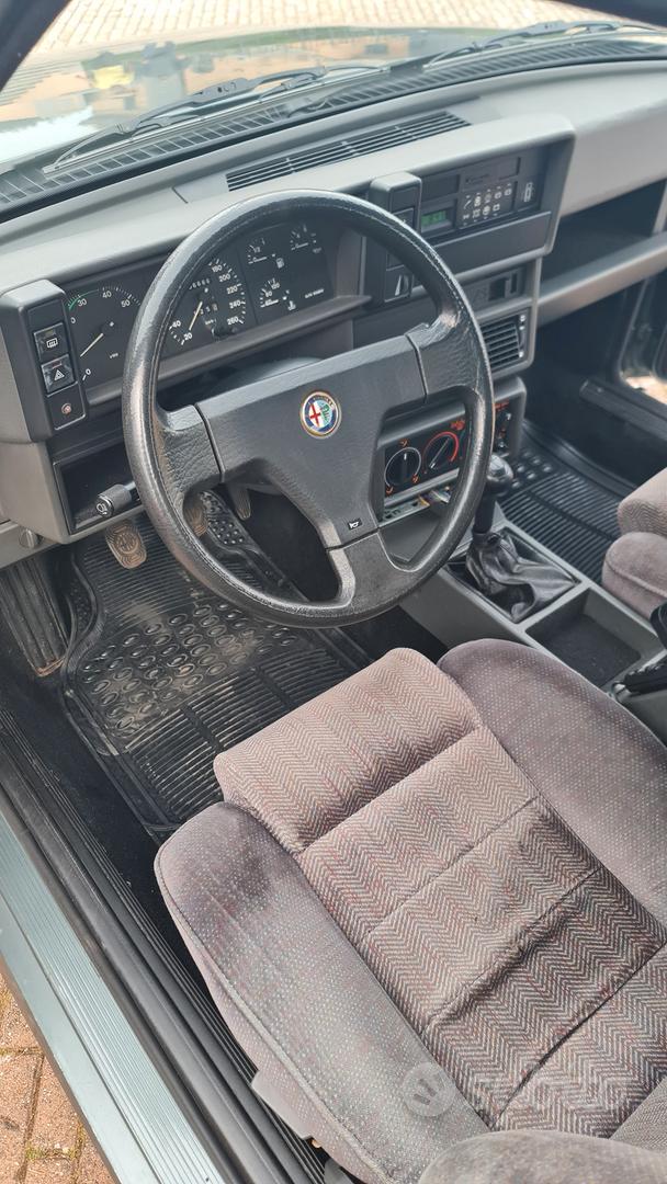Alfa Romeo 75 1989 photo 4