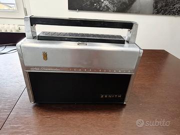Zenith Trans-Oceanic Royal 1000-D con manuale