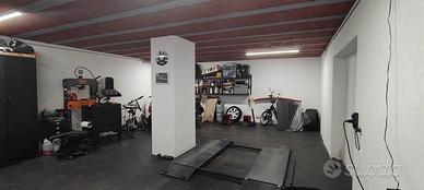 Box / Garage di 50 m² a Signa