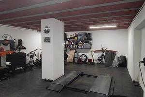 Box / Garage di 50 m² a Signa