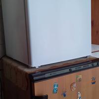 MINI FRIGO PERFETTAMENTE FUNZIONANTE  EIRO 50