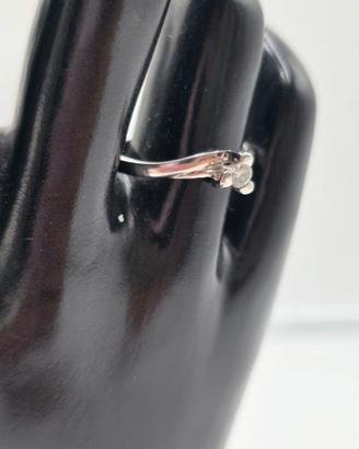 Anello Solitario Valentino in Oro Bianco e diamant
