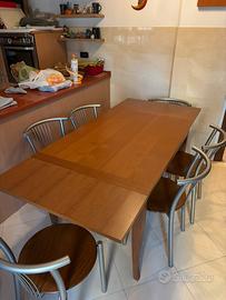 Tavolo allungabile da cucina con 6 sedie