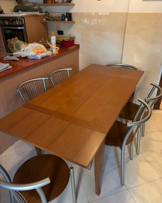 Tavolo allungabile da cucina con 6 sedie