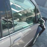 Porta anteriore dx lancia musa 2009